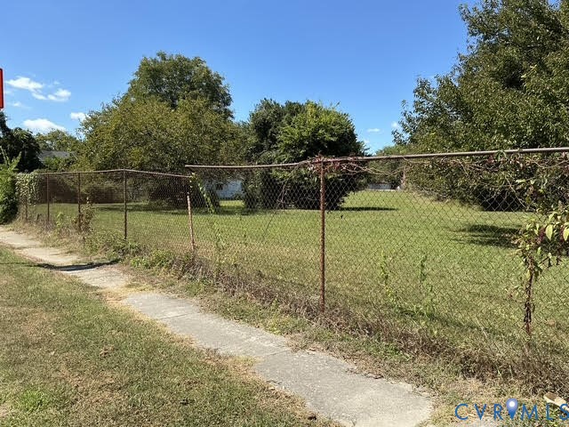 2025 Dupuy Rd Property Photo 3
