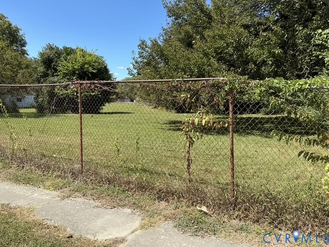 2025 Dupuy Rd Property Photo 4