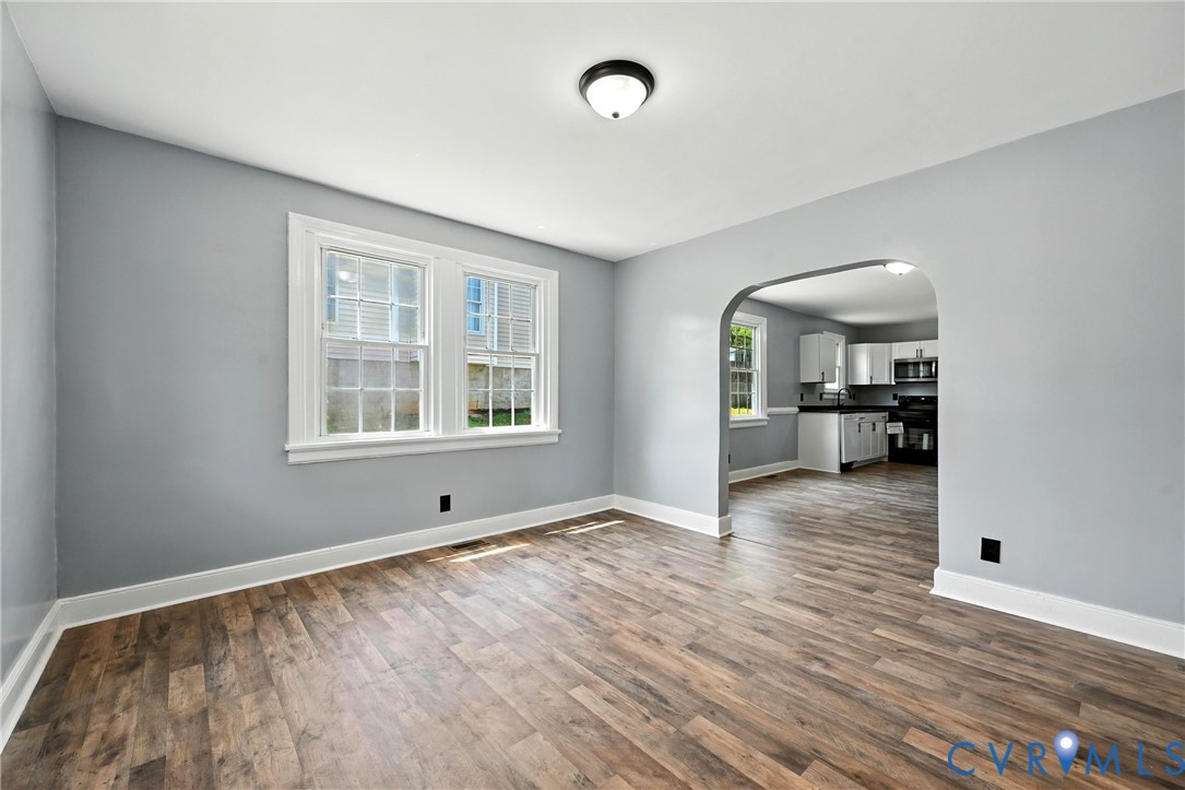 1503 Columbia St Property Photo 7
