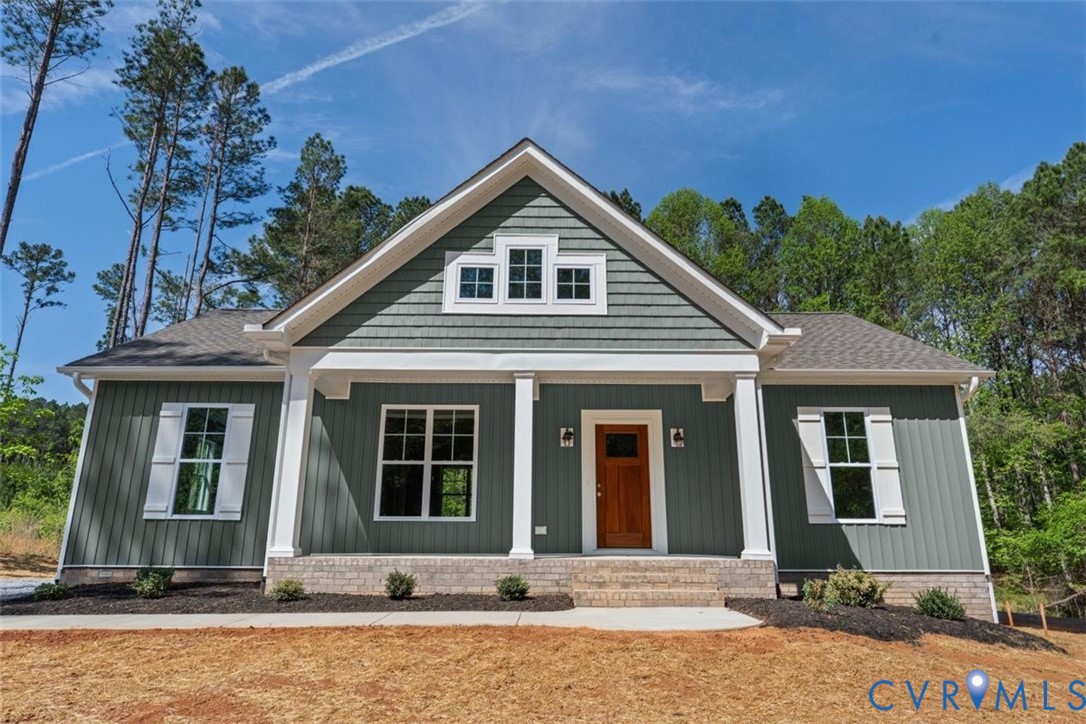 209 White Oak Ct Property Photo 3