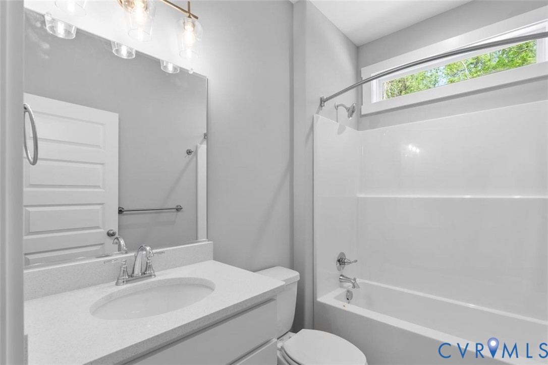 209 White Oak Ct Property Photo 29