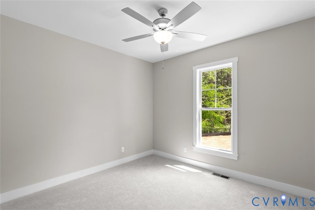 209 White Oak Ct Property Photo 30