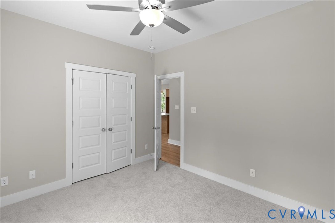 209 White Oak Ct Property Photo 31