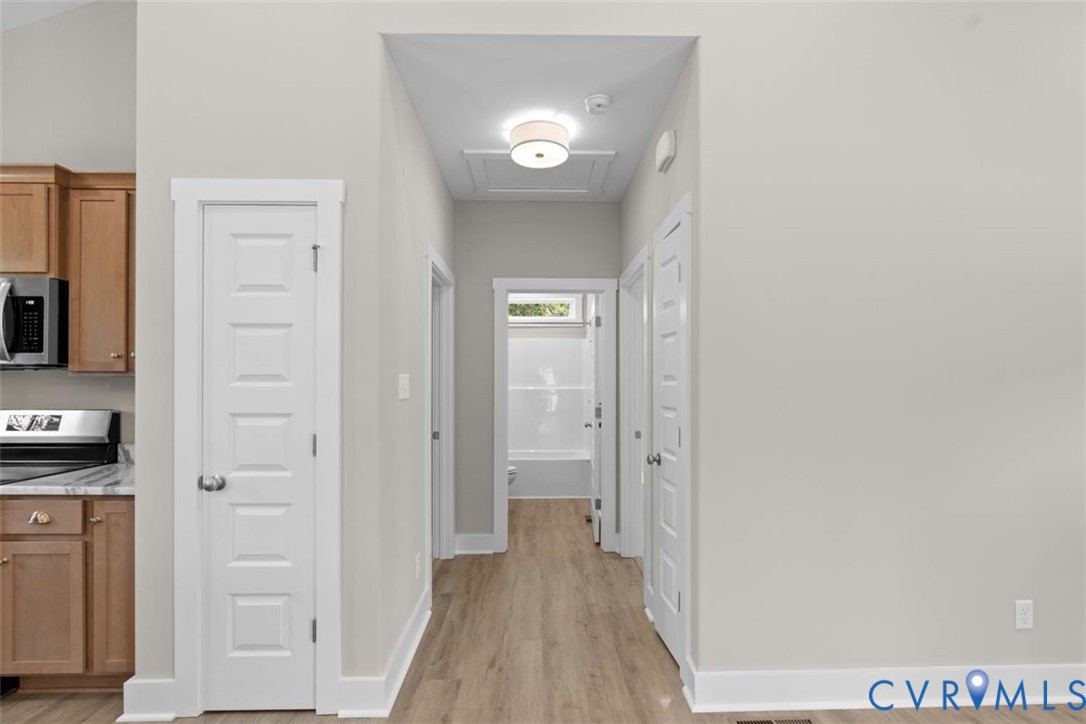 209 White Oak Ct Property Photo 33