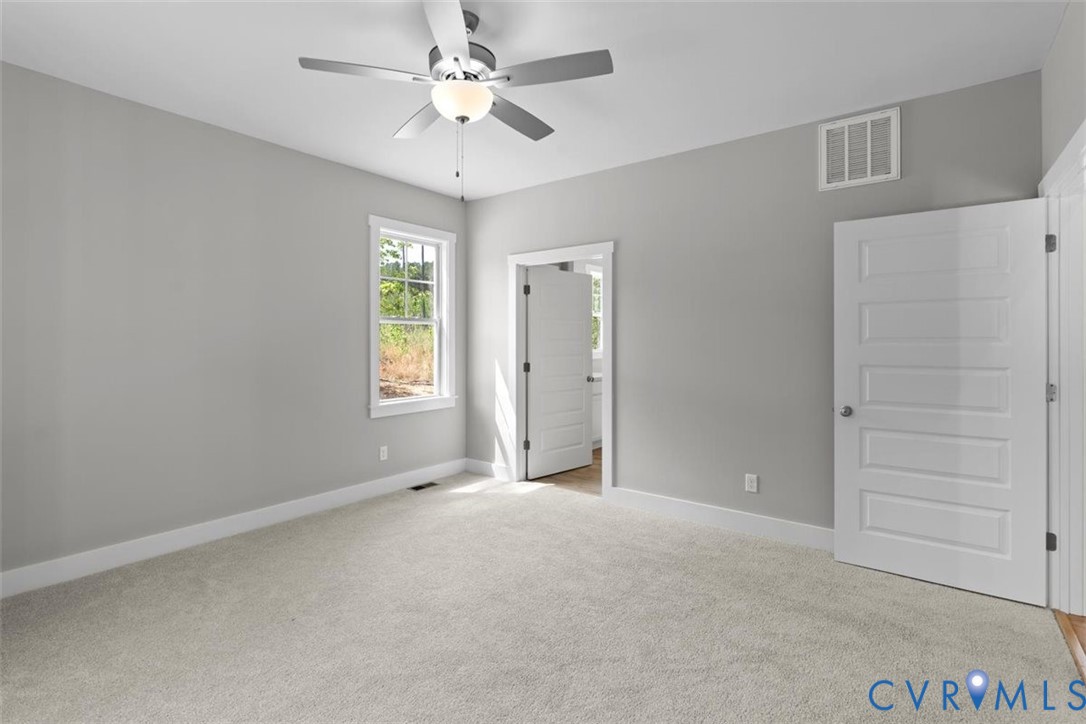 209 White Oak Ct Property Photo 35