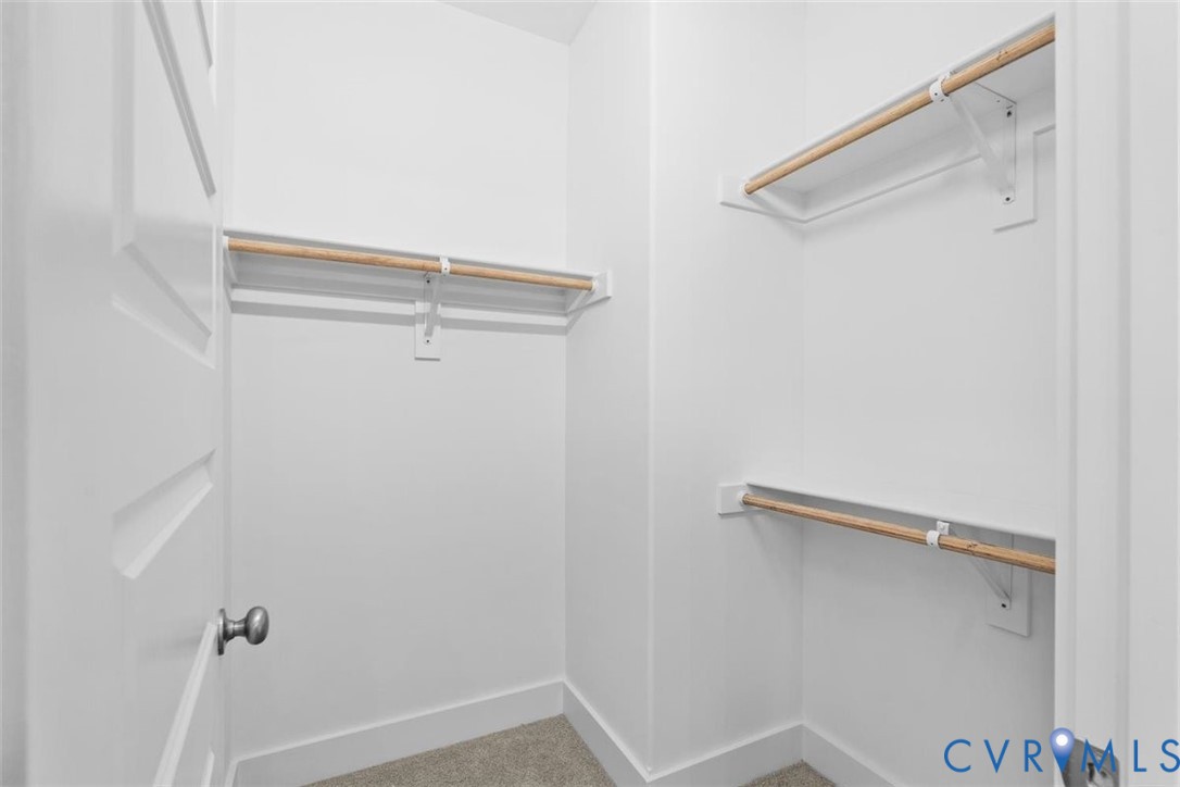 209 White Oak Ct Property Photo 40