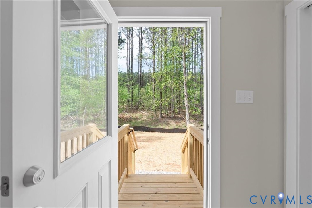 209 White Oak Ct Property Photo 42