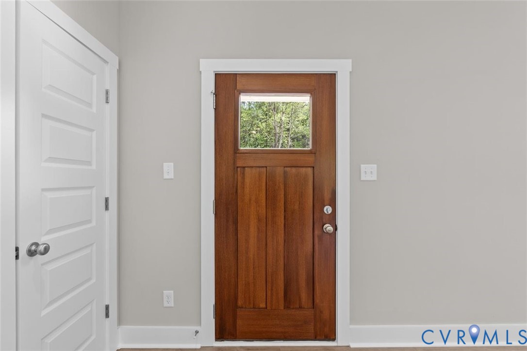 209 White Oak Ct Property Photo 43