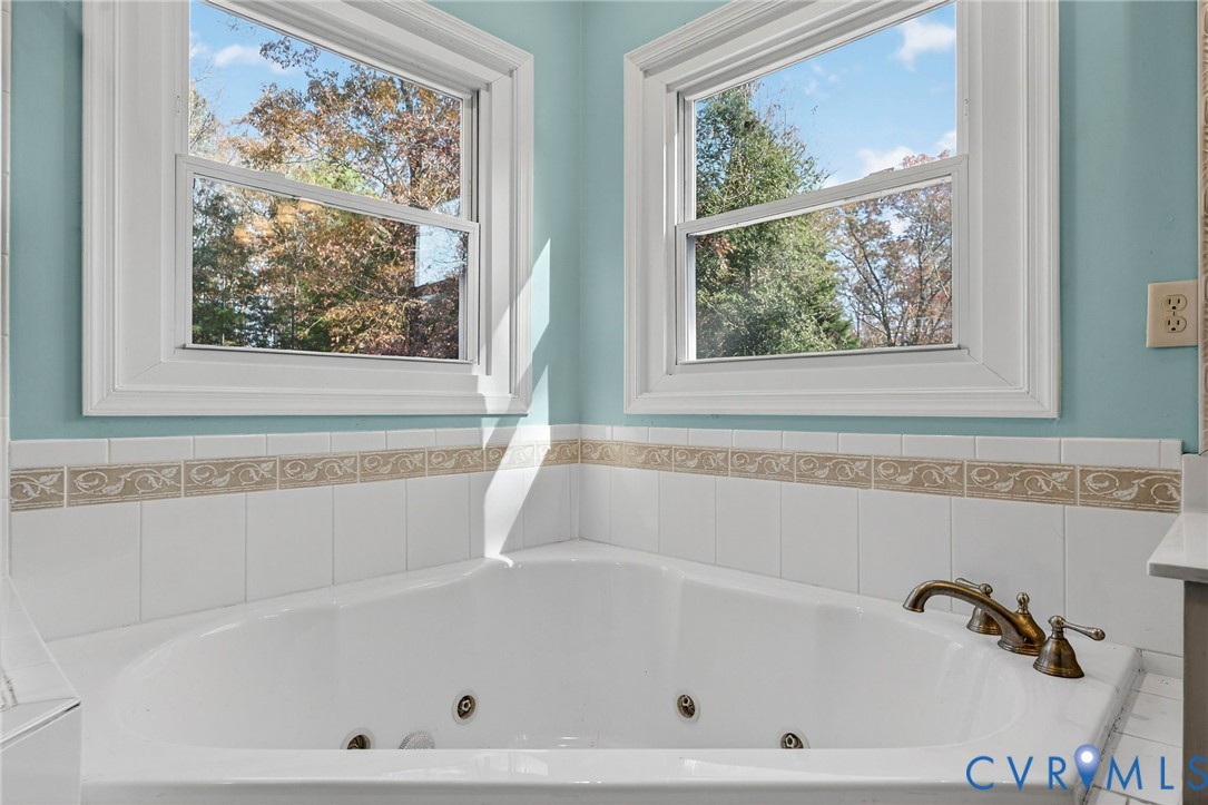 9324 Oak River Dr Property Photo 24