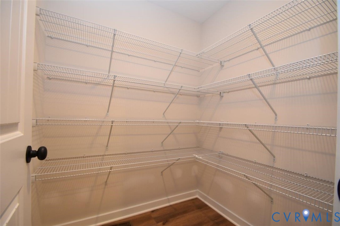1749 Hollands Rd Property Photo 2