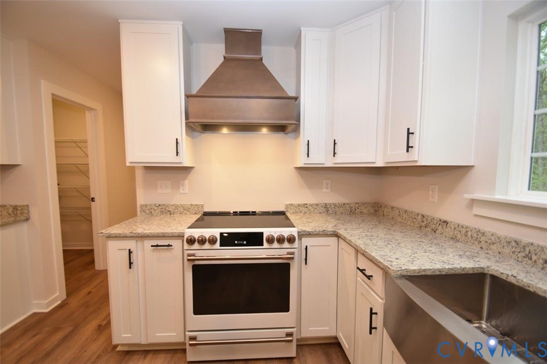 1749 Hollands Rd Property Photo 11