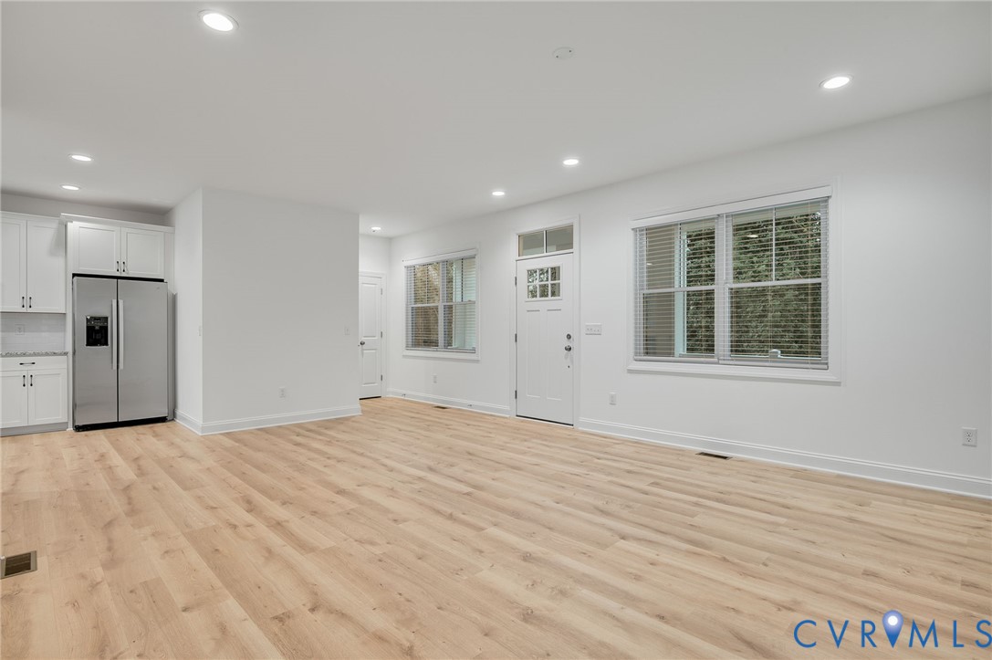653 Ellens Haven Aly Property Photo 5