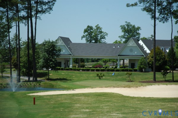 15824 Chesdin Bluff Drive Property Photo 5