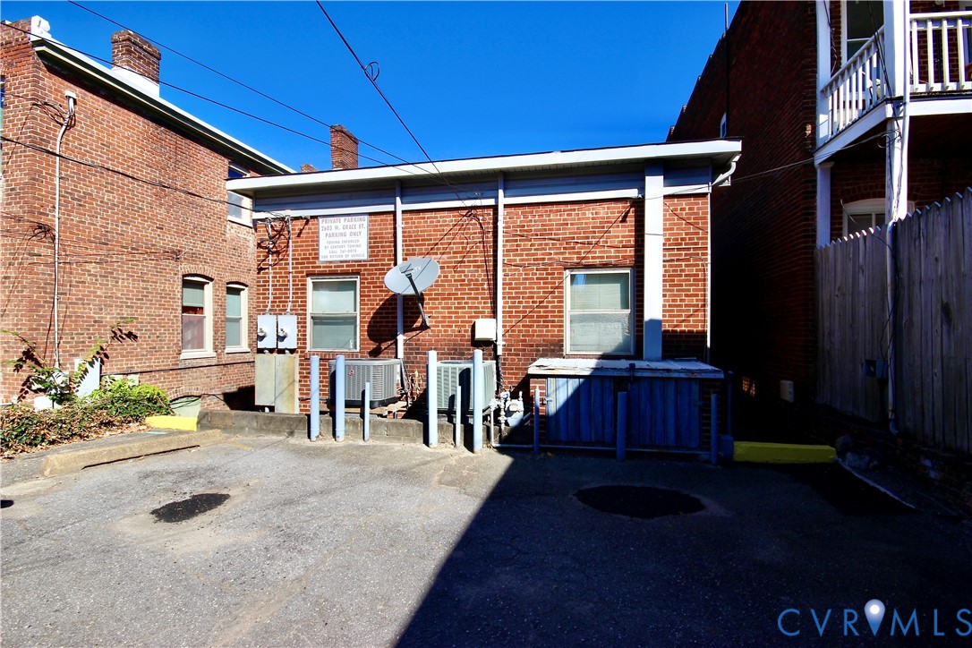 2603 W Grace St Property Photo 3