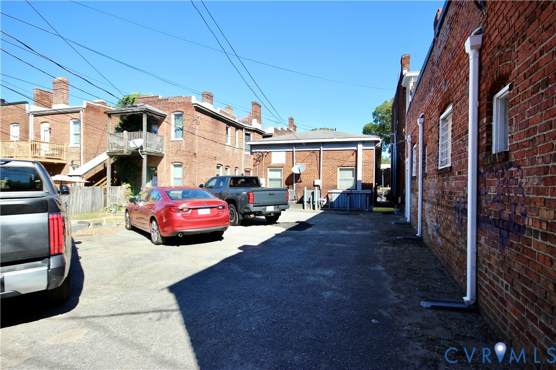 2603 W Grace St Property Photo 4