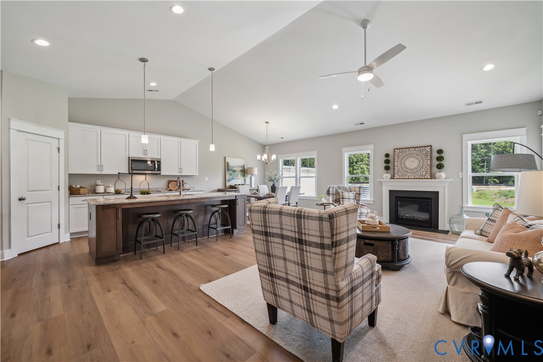 10439 Odette Estate Ln Unit#j2 Property Photo 4