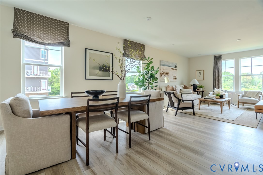 15855 Flying Cloud Aly Unit#7-2 Property Photo 8