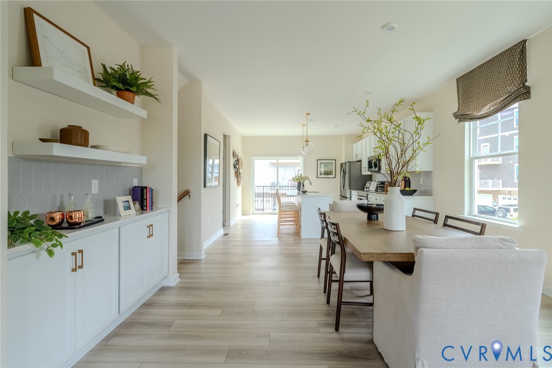 15855 Flying Cloud Aly Unit#7-2 Property Photo 9