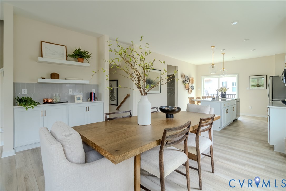 15855 Flying Cloud Aly Unit#7-2 Property Photo 10