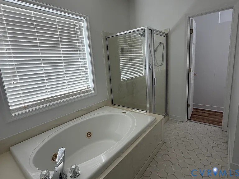2604120 Property Photo 3