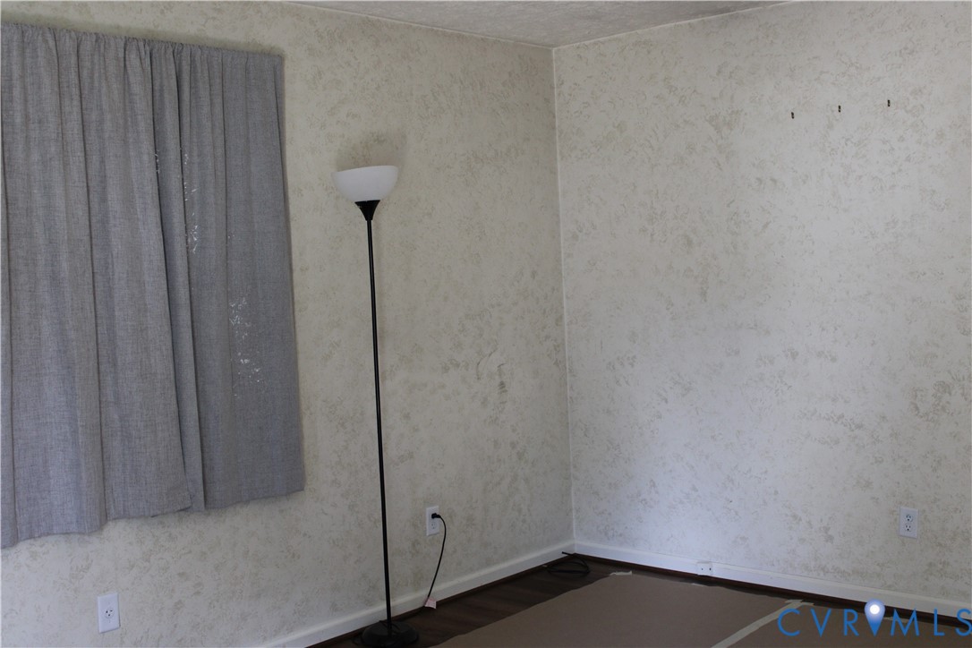 206 Fairfax Ave Property Photo 3