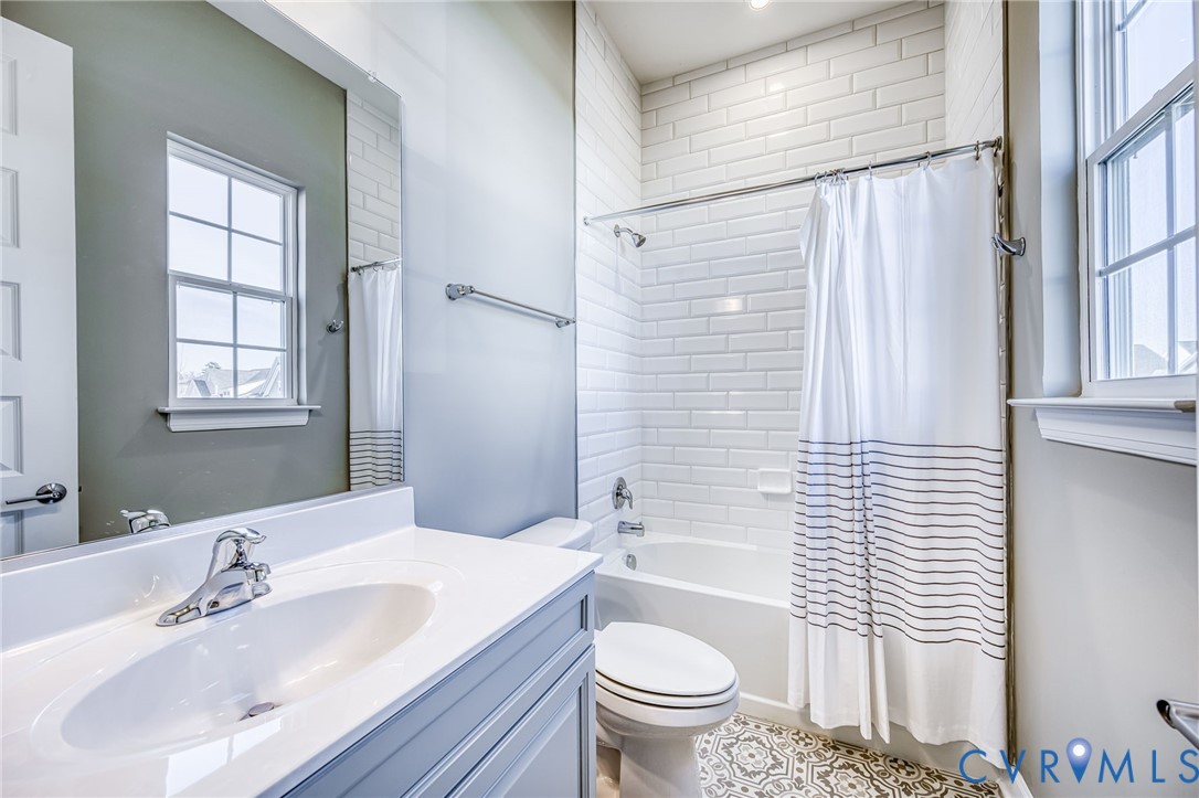 1900 Galley Pl Property Photo 27