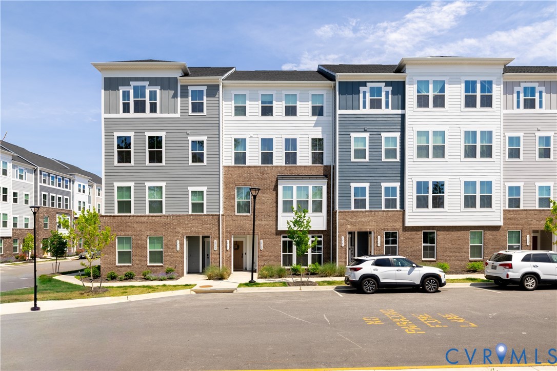12151 Calgary Loop Property Photo 1