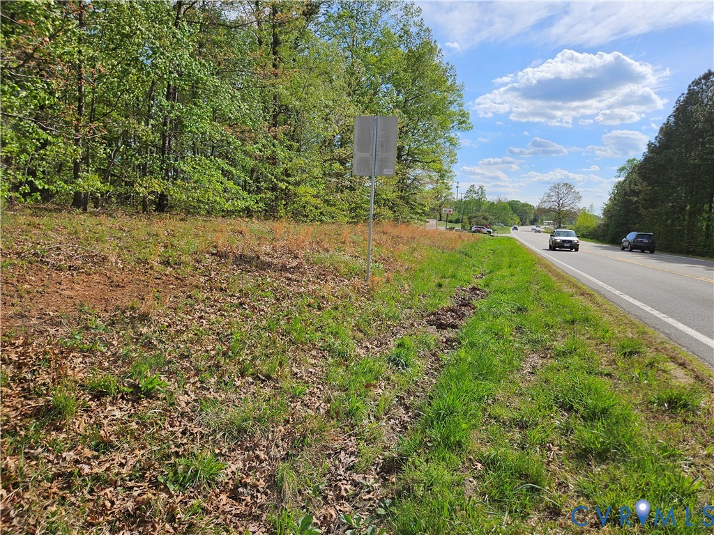 000 N James Madison Hwy Property Photo 4