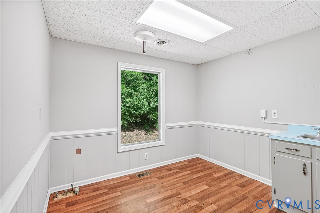 10806 Rives Ave Property Photo 16