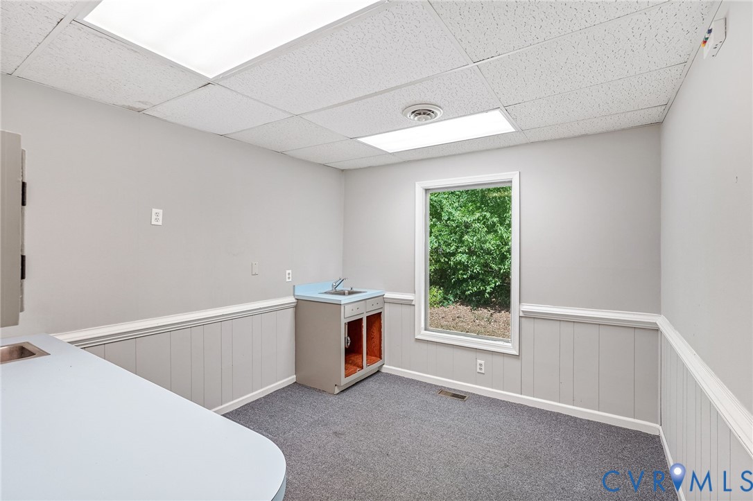 10806 Rives Ave Property Photo 18