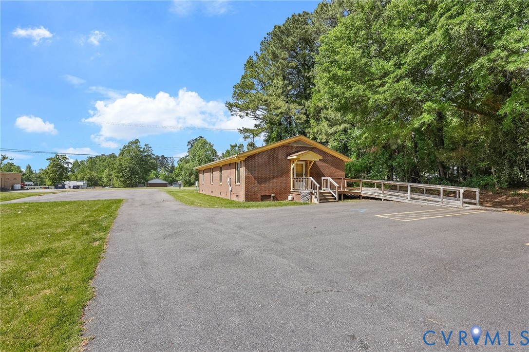 10806 Rives Ave Property Photo 25