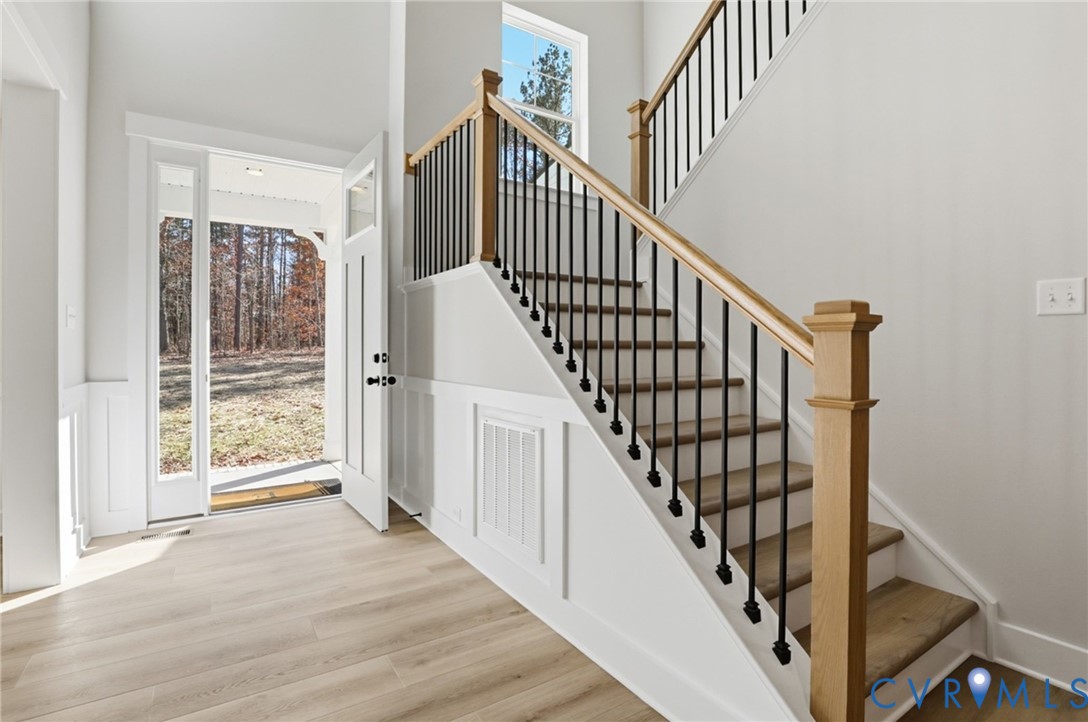 8521 Roden Dr Property Photo 3