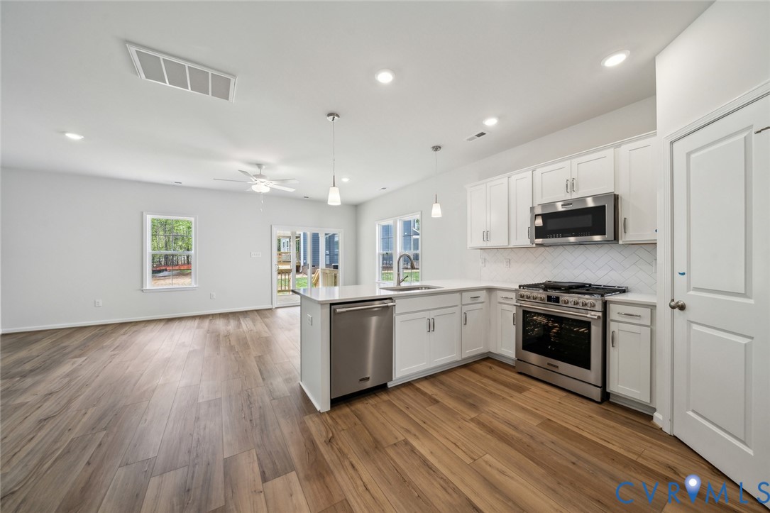 6476 Lila Crest Ln Property Photo 3