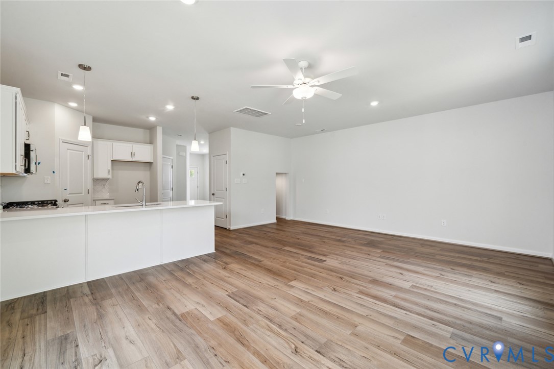 6476 Lila Crest Ln Property Photo 8