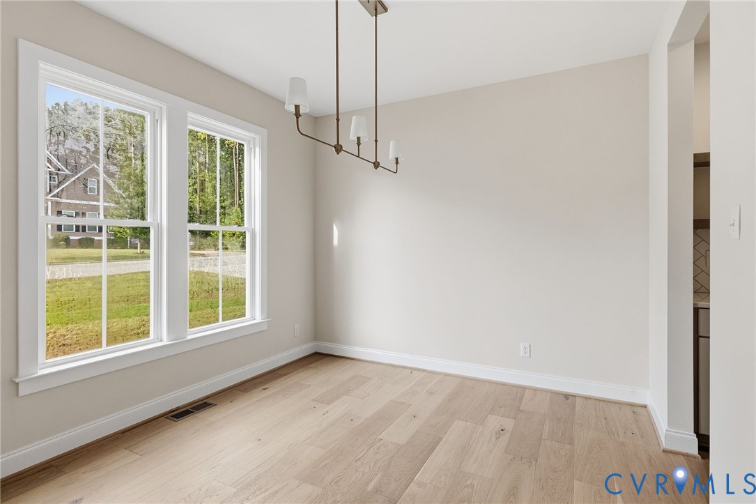 17212 Shoreland Dr Property Photo 6