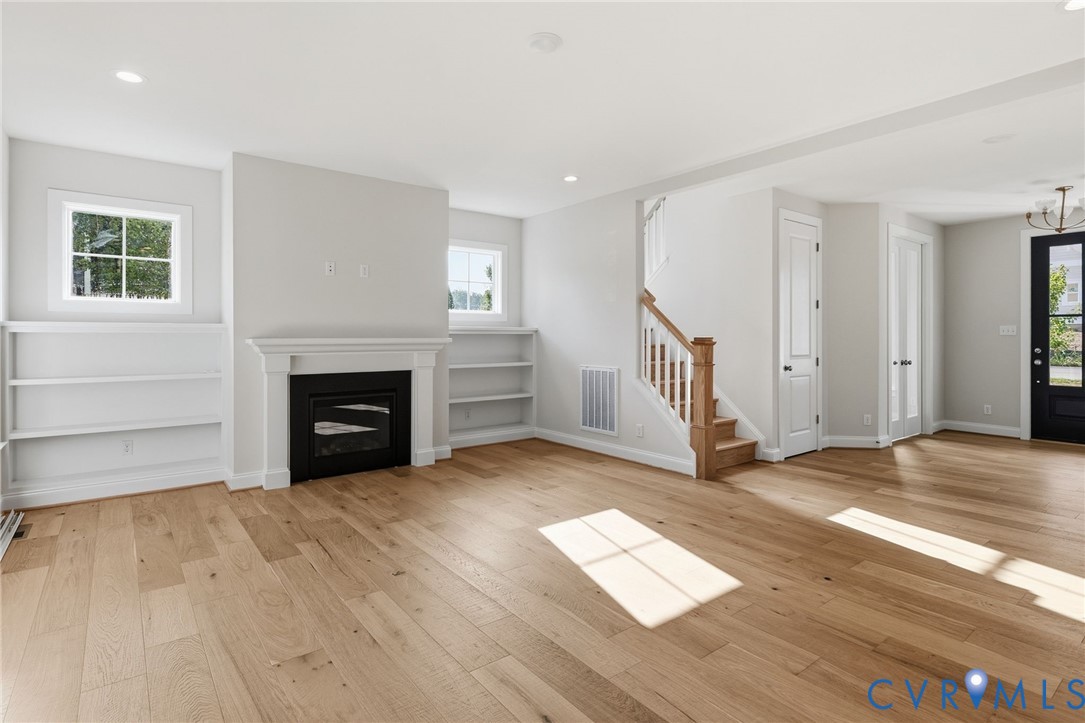 17212 Shoreland Dr Property Photo 17