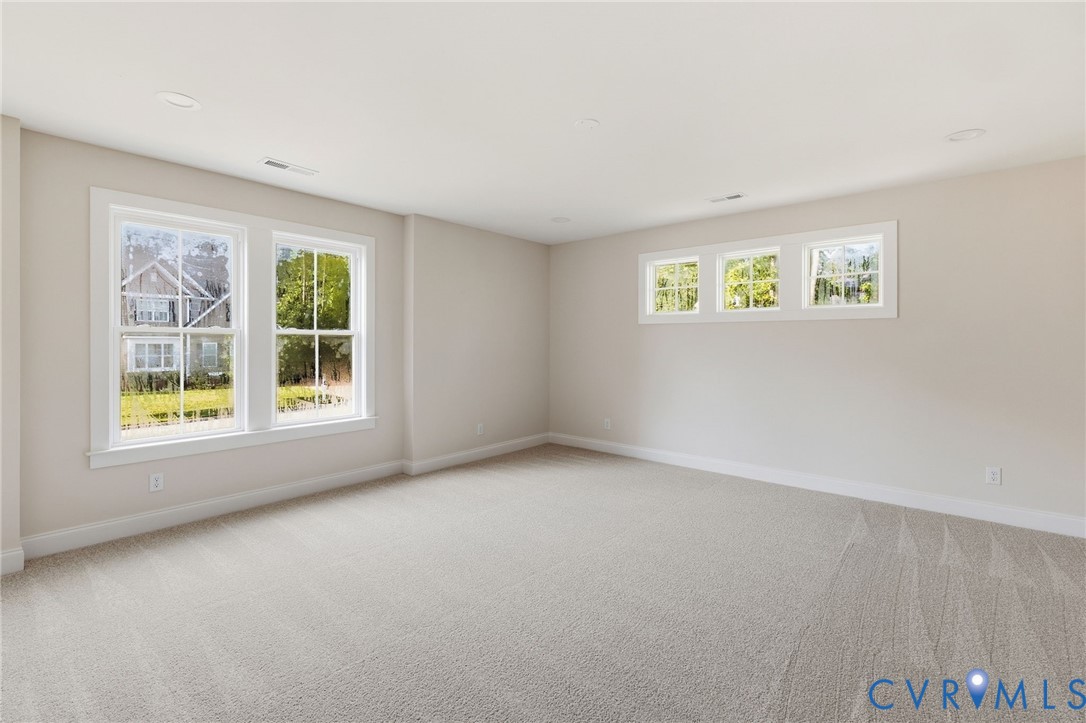 17212 Shoreland Dr Property Photo 28