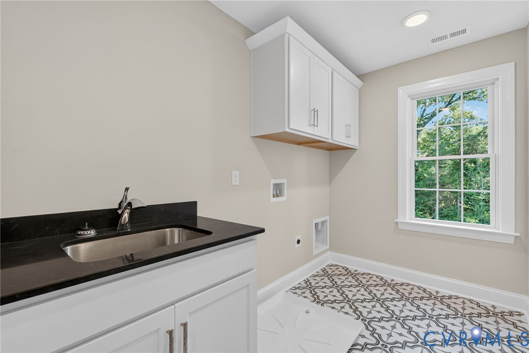 15194 Johns Trace Cir Property Photo 18