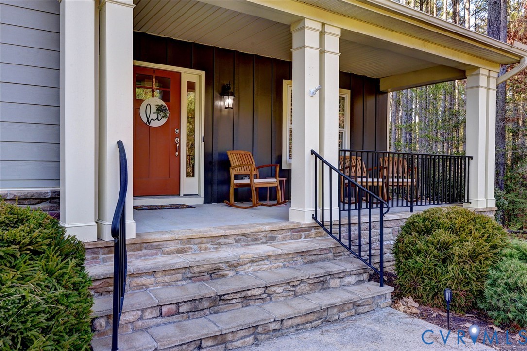 5156 Brandon Pines Dr Property Photo 4