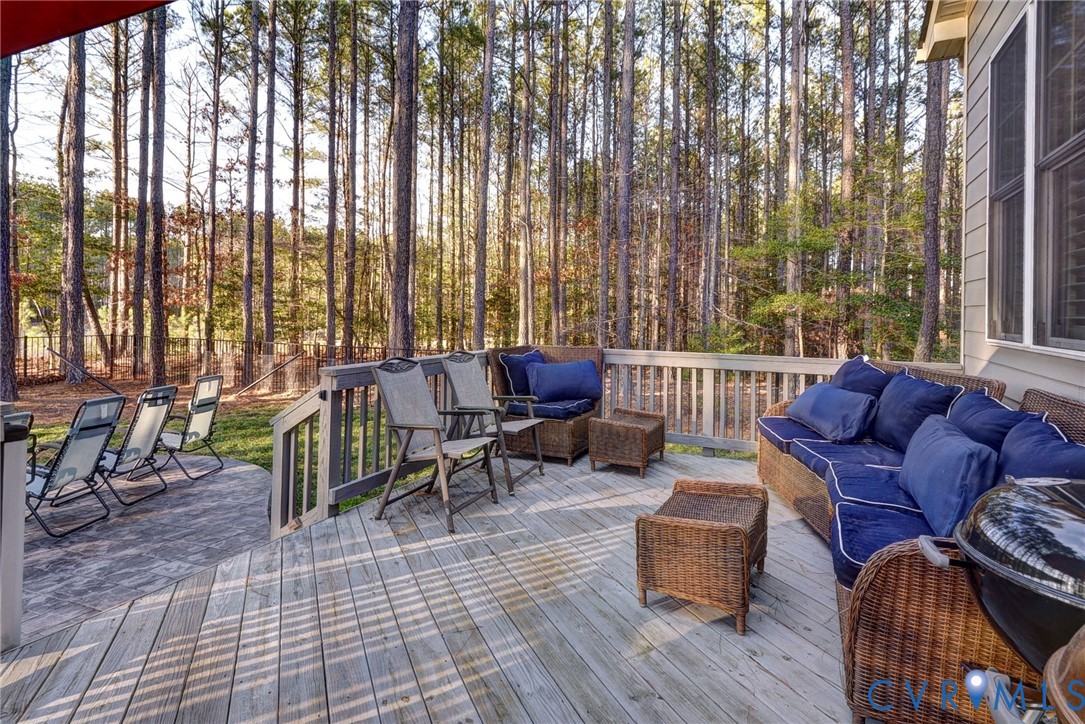5156 Brandon Pines Dr Property Photo 7