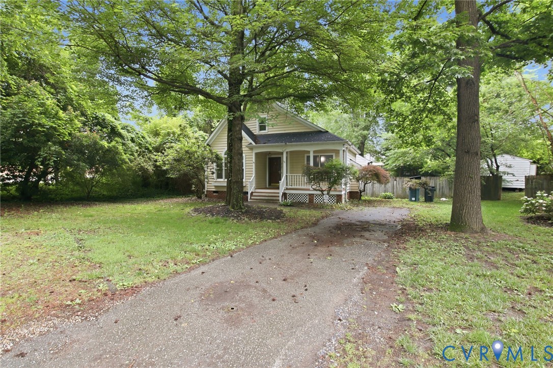 2121 Dresden Rd Property Photo 2