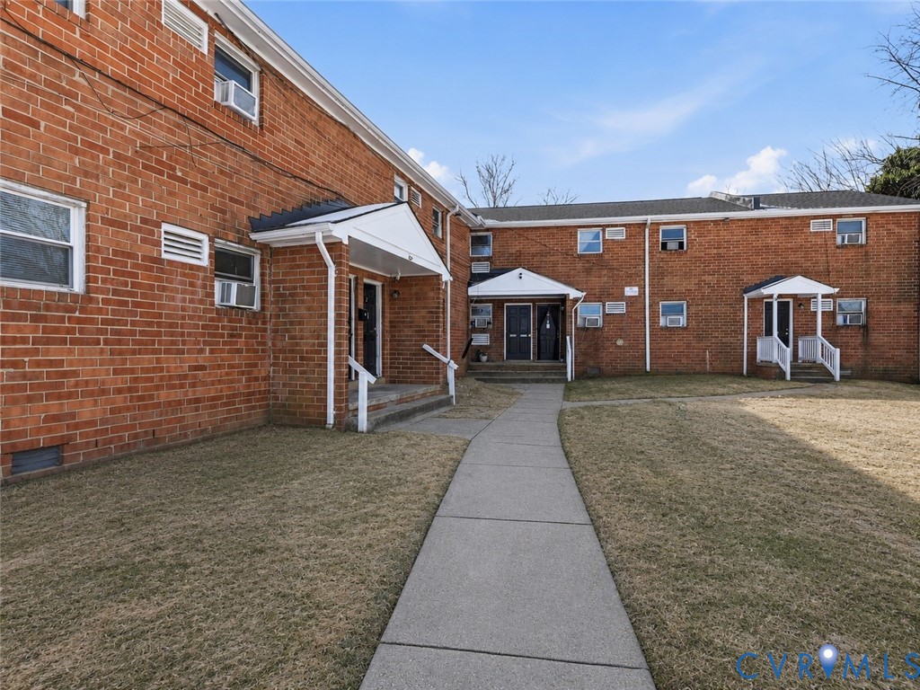 2115 Phaup St Property Photo 2