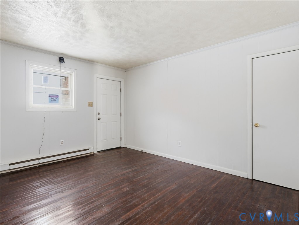2115 Phaup St Property Photo 3