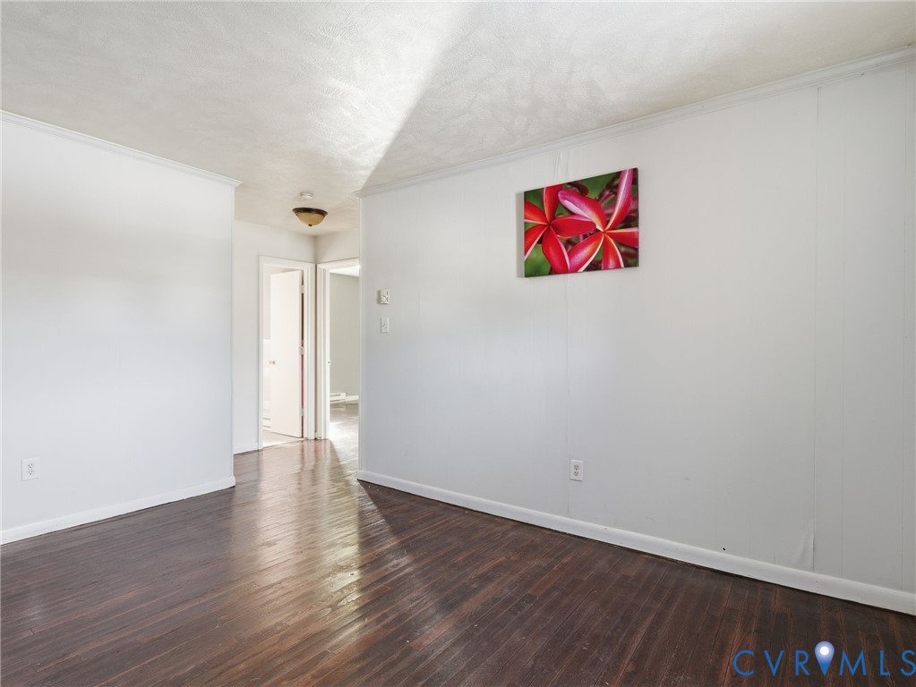 2115 Phaup St Property Photo 4