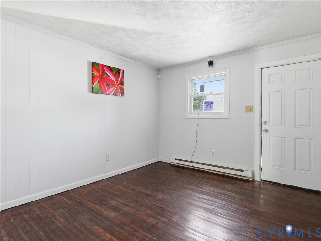 2115 Phaup St Property Photo 9