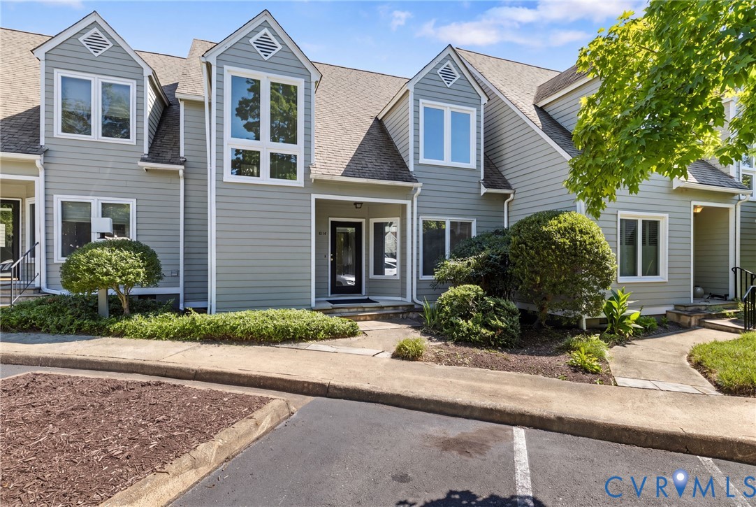 8114 E Greystone Cir