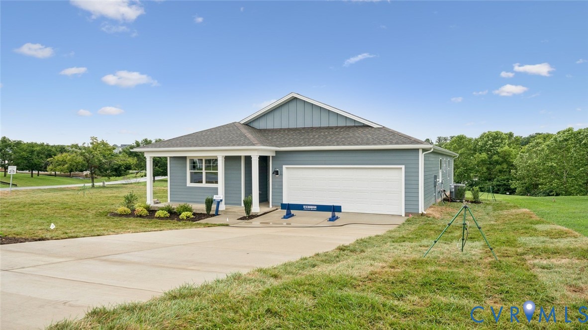 1651 River Bluff Ln Property Photo 1