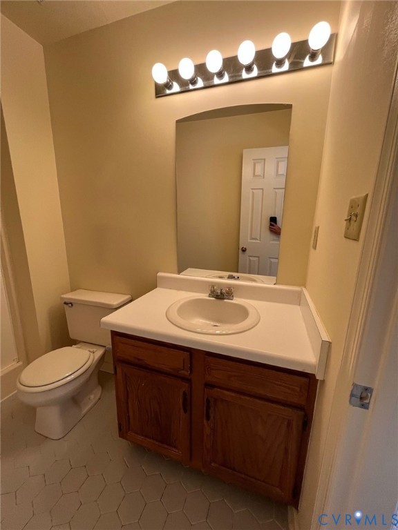 8704 Hermitage Trace Cir Property Photo 14