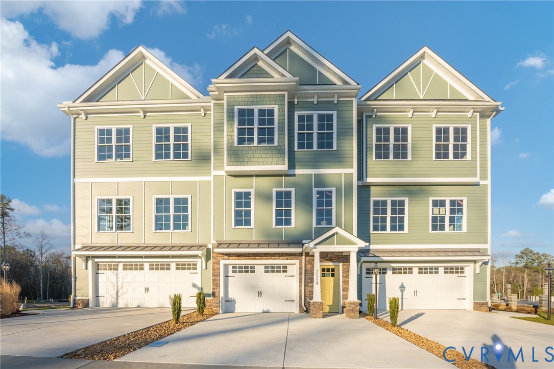 6408 Sanford Springs Cv