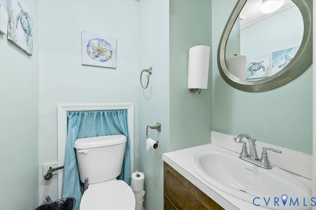 701 W Broadway Property Photo 13